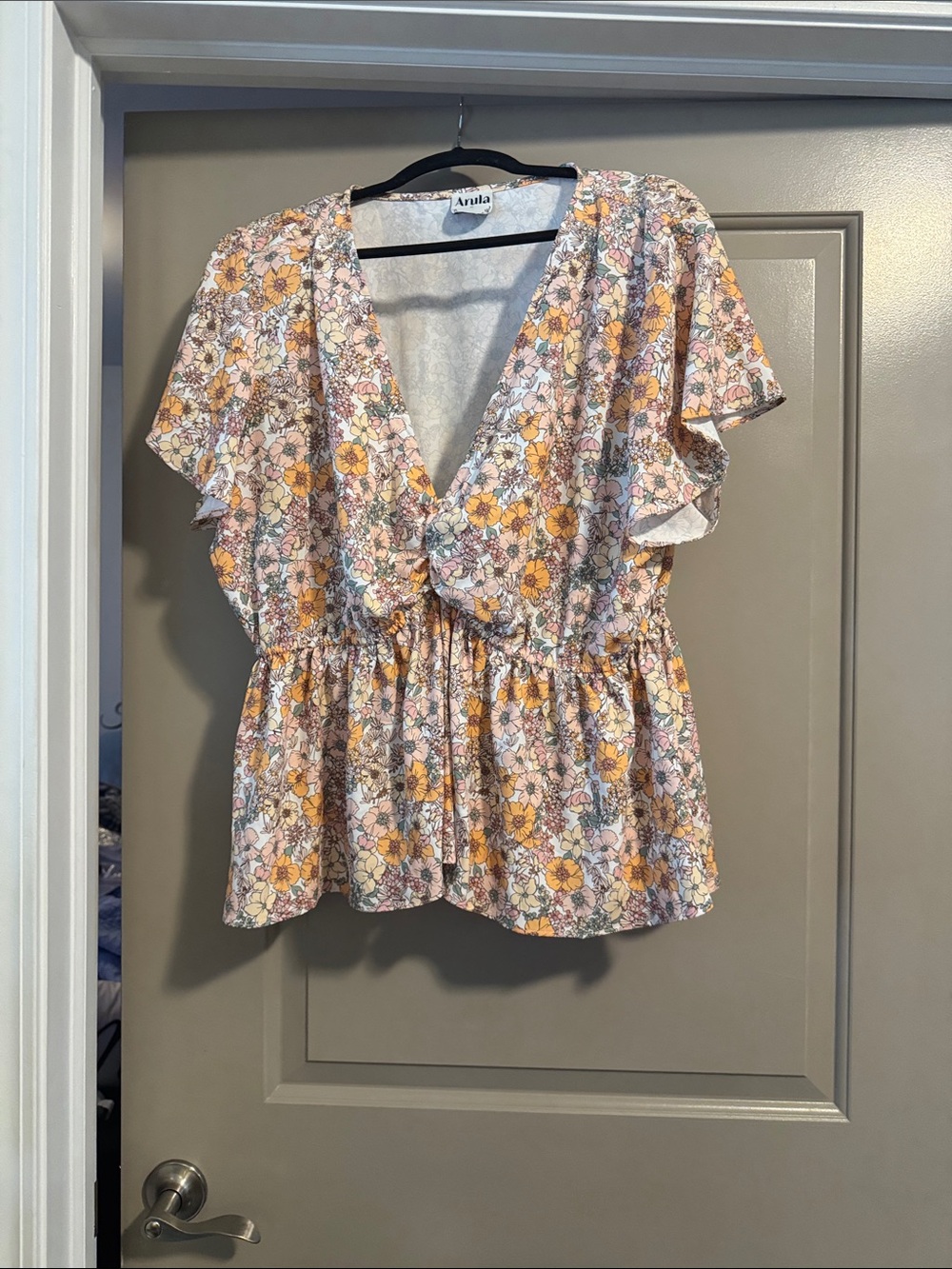 ARULA Yellow Floral V-Neck Peplum Blouse